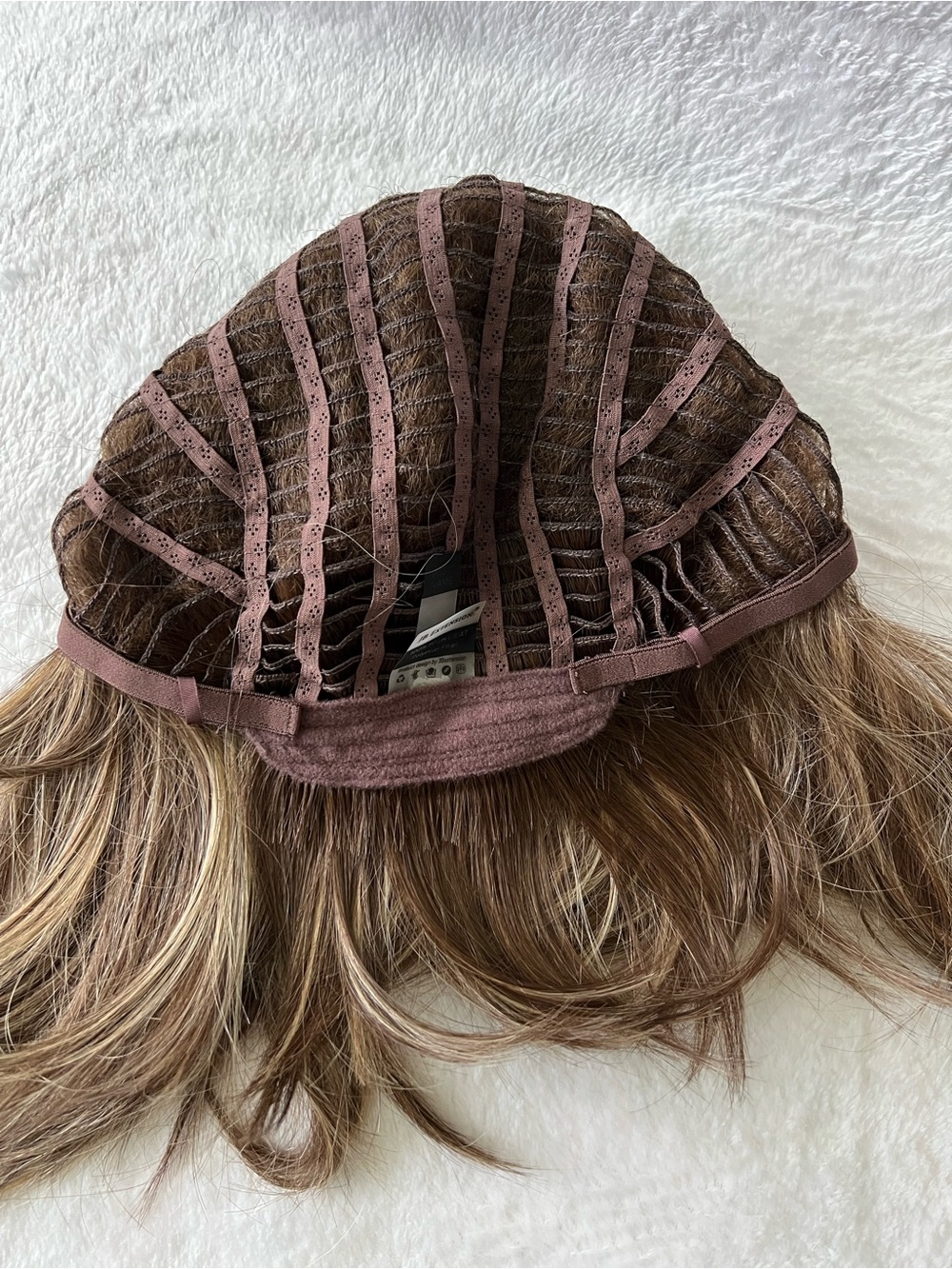 13โ Layered Bob Lace Front Wig in Light Brown with Subtle Highlights - Picture 14 of 15